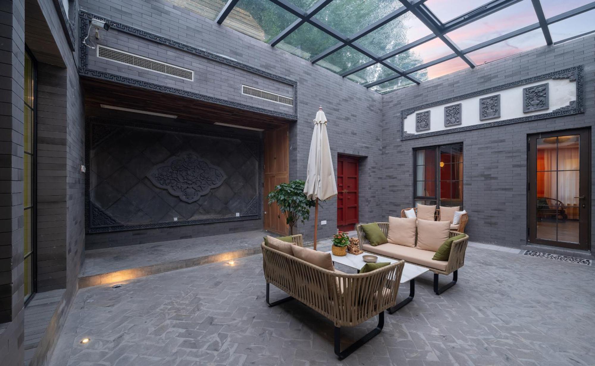 Hotel Cote Cour Deductive Beijing - Quadrangle Close To Tiananmen Square & Forbidden City & Nanluoguxiang, Walk To Wangfujing, English Speaking, Free Wifi, Free Laundry, Free Wonton & Noodles With Tour Ticket Service, Free Selfies With Ancient Costum מראה חיצוני תמונה