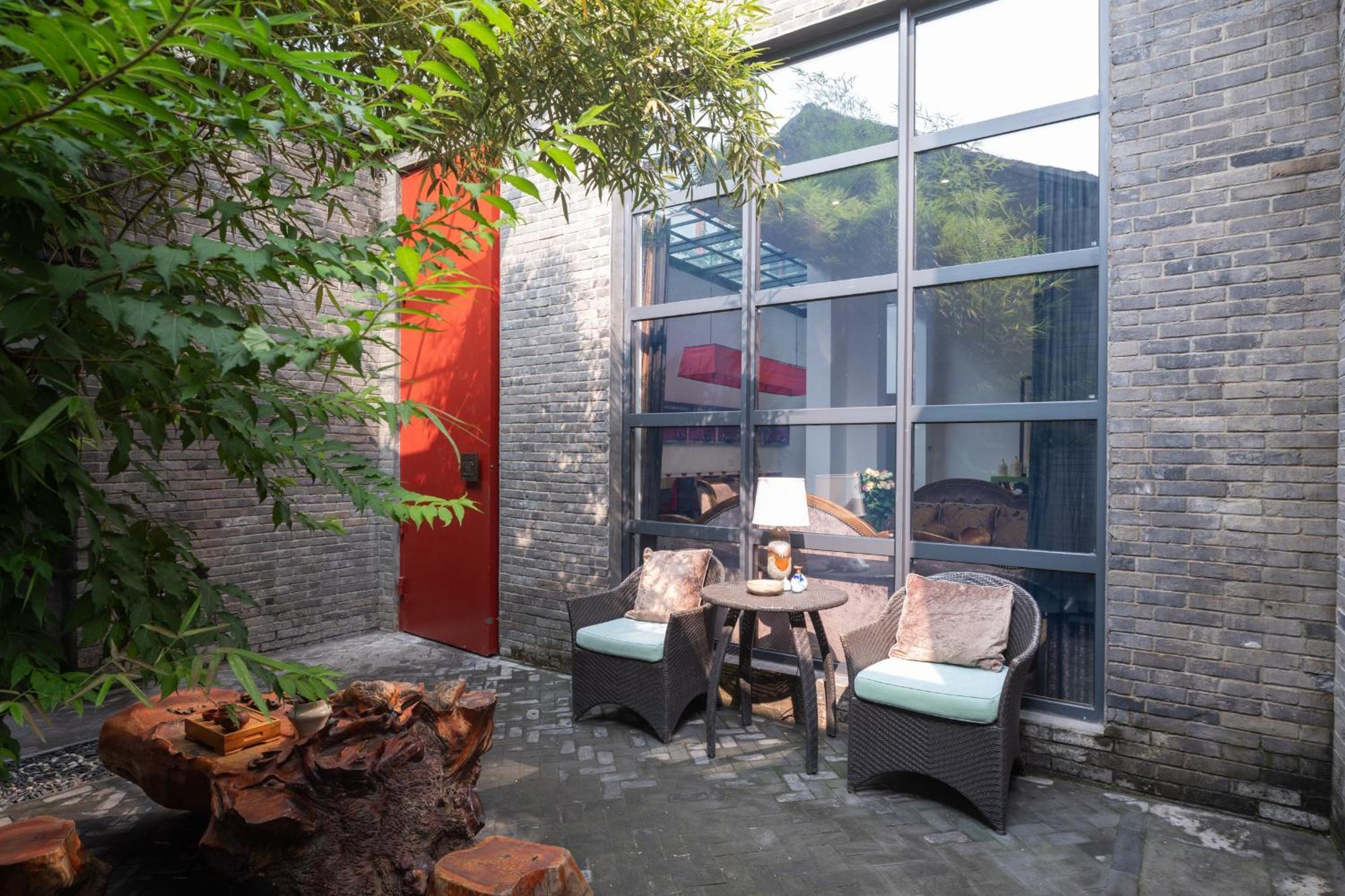 Hotel Cote Cour Deductive Beijing - Quadrangle Close To Tiananmen Square & Forbidden City & Nanluoguxiang, Walk To Wangfujing, English Speaking, Free Wifi, Free Laundry, Free Wonton & Noodles With Tour Ticket Service, Free Selfies With Ancient Costum מראה חיצוני תמונה