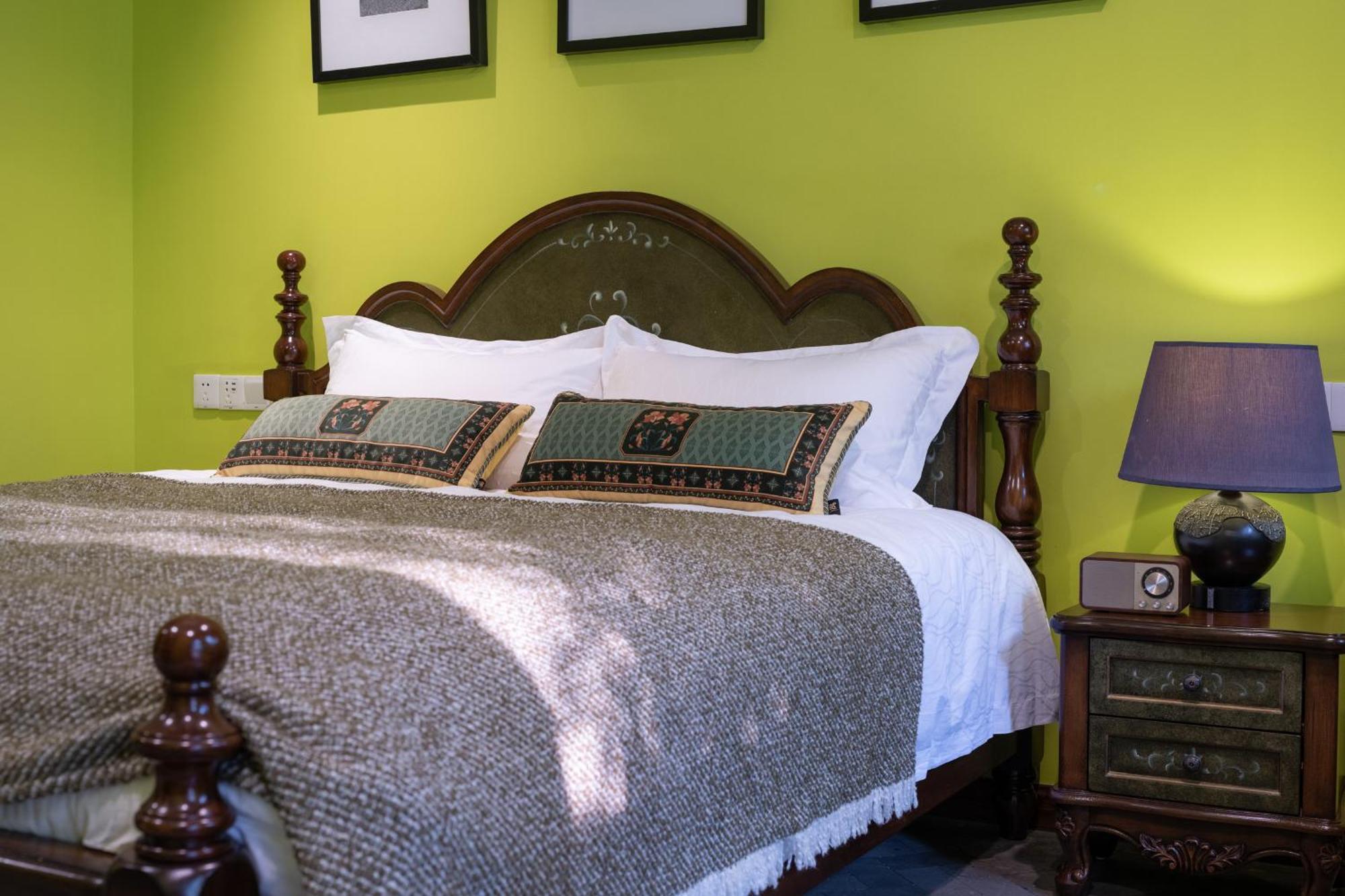 Hotel Cote Cour Deductive Beijing - Quadrangle Close To Tiananmen Square & Forbidden City & Nanluoguxiang, Walk To Wangfujing, English Speaking, Free Wifi, Free Laundry, Free Wonton & Noodles With Tour Ticket Service, Free Selfies With Ancient Costum מראה חיצוני תמונה