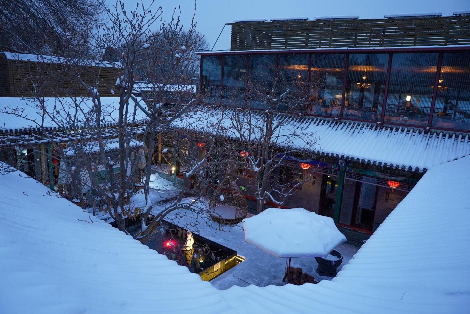 Hotel Cote Cour Deductive Beijing - Quadrangle Close To Tiananmen Square & Forbidden City & Nanluoguxiang, Walk To Wangfujing, English Speaking, Free Wifi, Free Laundry, Free Wonton & Noodles With Tour Ticket Service, Free Selfies With Ancient Costum מראה חיצוני תמונה